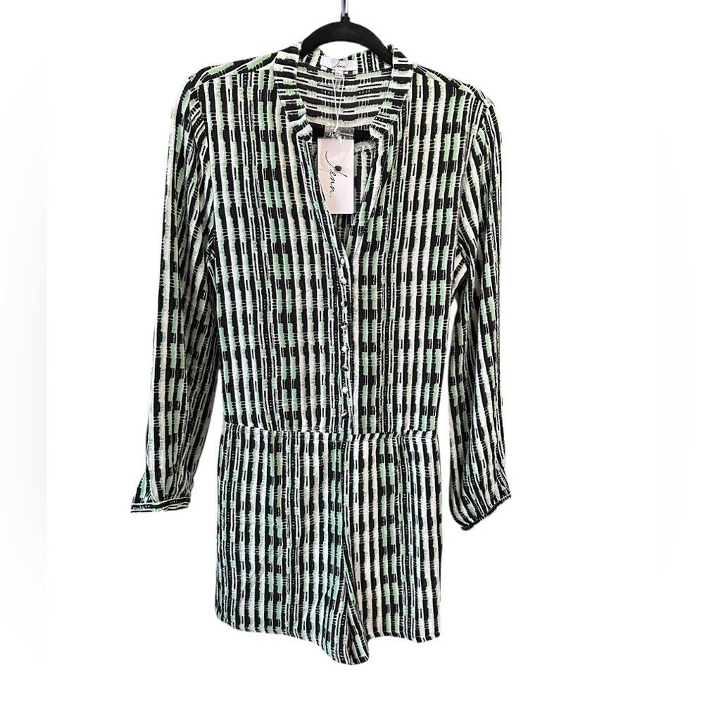 Jenn Geometric Romper Short Size: L